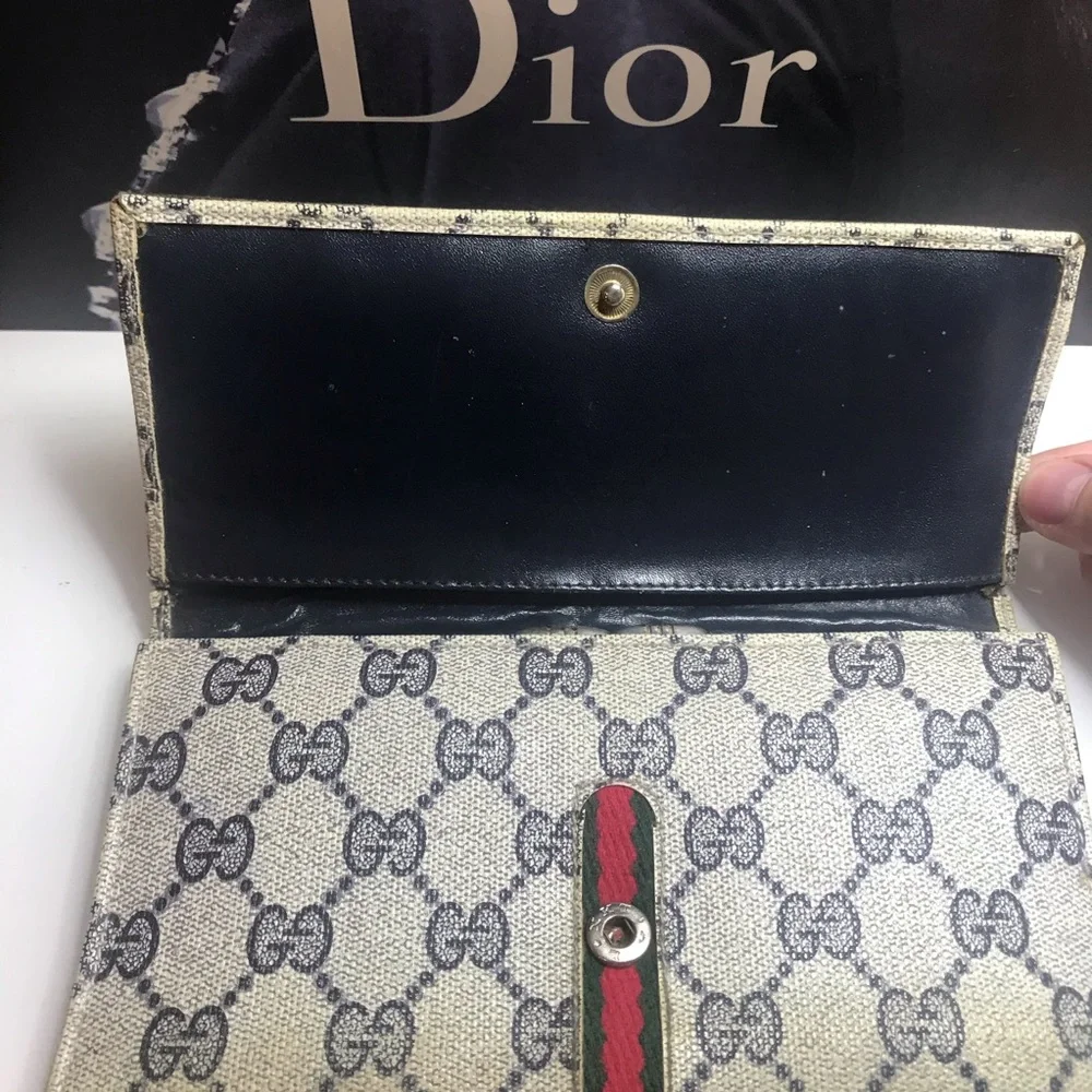 Vintage Gucci wallet‎